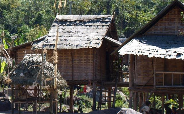 中国最“奇葩”的村落，婚后男女不能同居，传宗接代靠竹竿