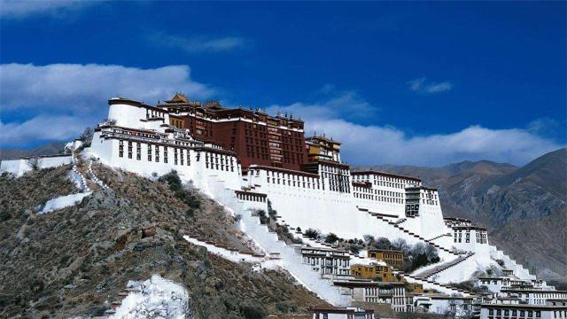 “山顶上的宫殿”西藏的庙宇宫殿为什么大多建在山崖之上？