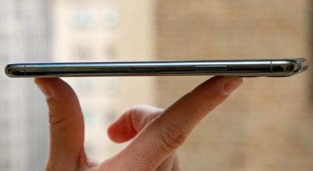 为什么被称为“科技标杆”的iPhone11Pro Max卖不动？答案扎心了