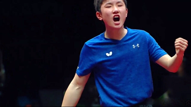 张本智和首曝更改国籍真相，却被日本一哥在乒乓球赛上打到流血